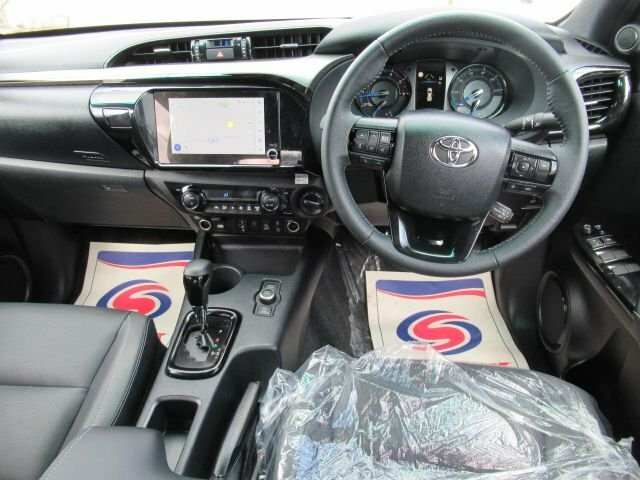 Toyota HILUX 2.8L Invincible X FG26GXK Black #4