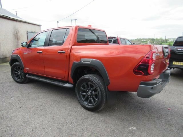 Toyota HILUX 2.8L Invincible X Orange #2
