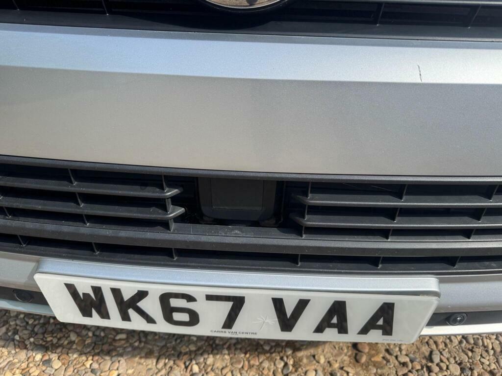 Volkswagen Caravelle 2.0 Tsi Bluemotion Tech Executive Mpv WK67VAA Silver #4