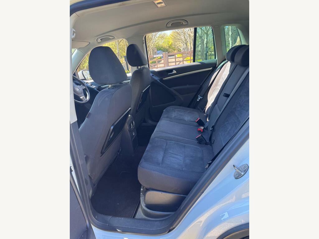Volkswagen Tiguan 2.0 Tdi Bluemotion Tech Match Dsg 4Wd Euro 5 S S GD64ZWG White #2