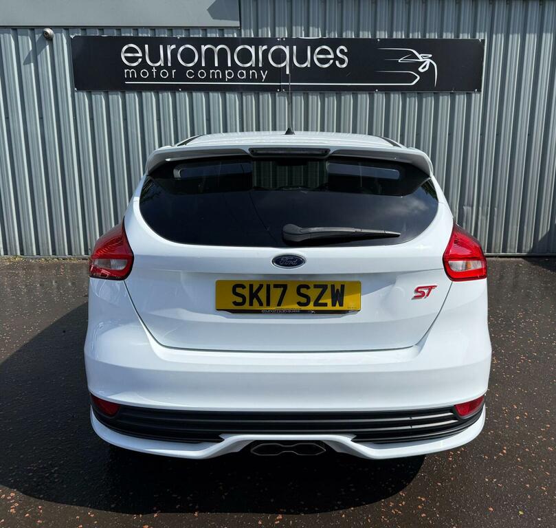 Ford Focus Hatchback 2.0 Tdci St-2 Euro 6 Ss 201717 SK17SZW White #5