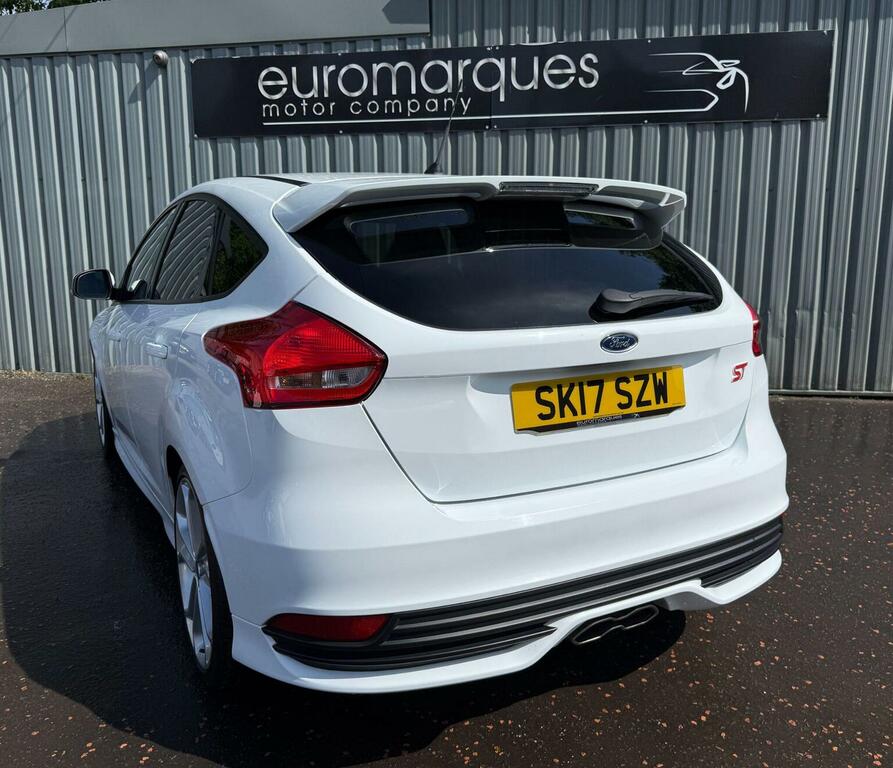 Ford Focus Hatchback 2.0 Tdci St-2 Euro 6 Ss 201717 SK17SZW White #6