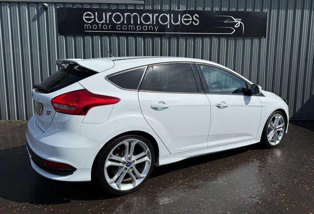 Ford Focus Hatchback 2.0 Tdci St-2 Euro 6 Ss 201717 SK17SZW White #3