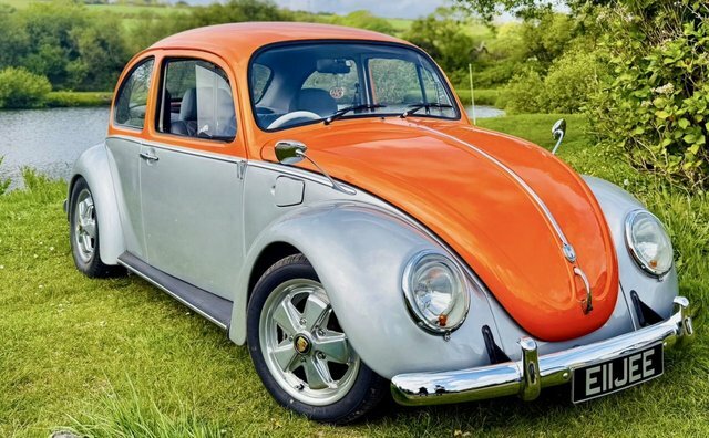 Volkswagen Beetle 1.6 Orange
