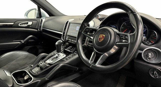 Porsche Cayenne 3.0 Td V6 Platinum Edition Suv Tiptroni AK67WWP Silver #2