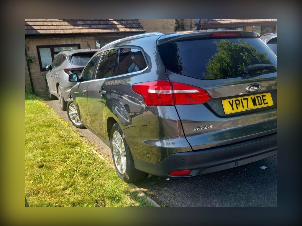 Ford Focus 1.0T Ecoboost Zetec Edition Euro 6 Ss YP17WDE #2