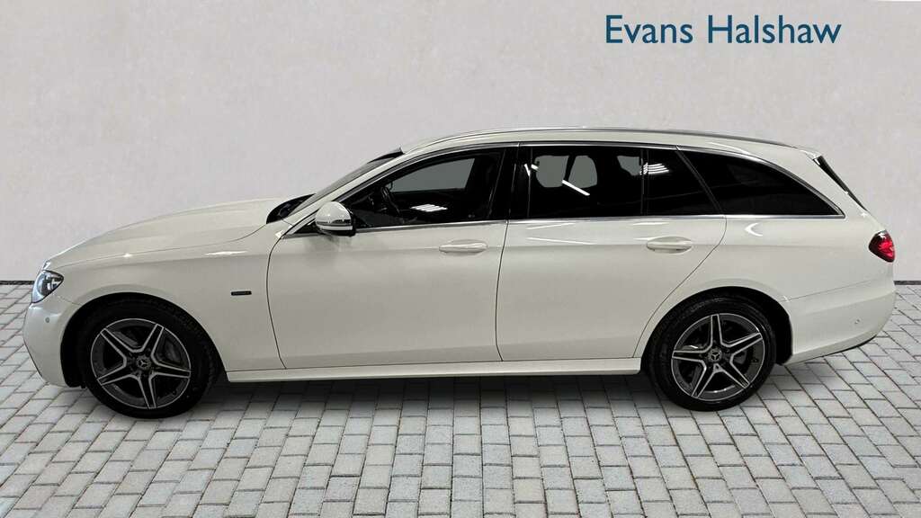 Mercedes-Benz E Class E300de Amg Line 9G-tronic 2020 LO70NUY White #5
