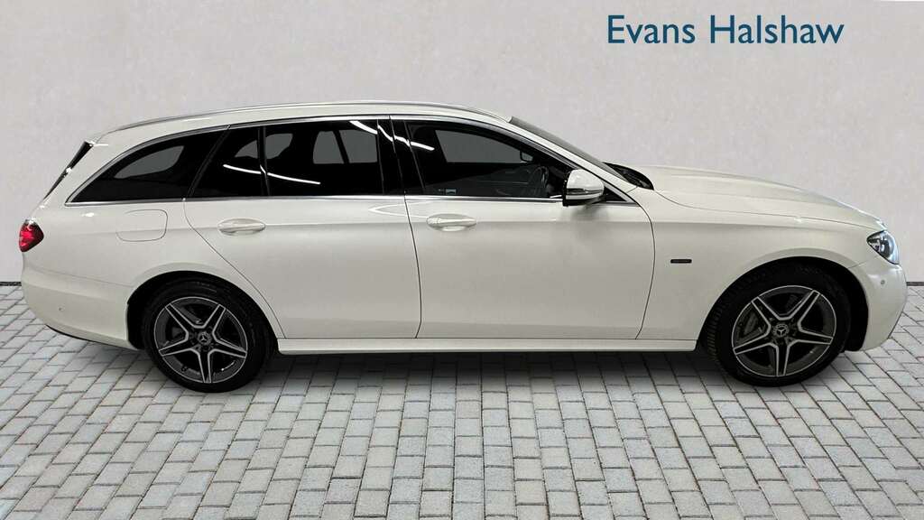 Mercedes-Benz E Class E300de Amg Line 9G-tronic 2020 LO70NUY White #3