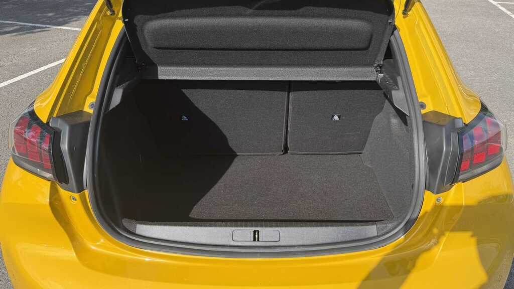 Peugeot 208 1.2 Puretech 100 Active Premium 2023 WL23FHH Yellow #6