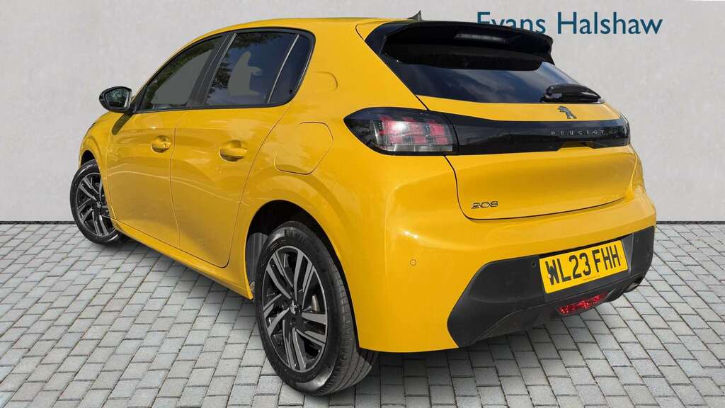 Peugeot 208 1.2 Puretech 100 Active Premium 2023 Yellow