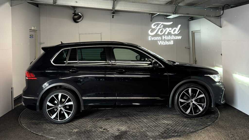 Volkswagen Tiguan 2.0 Tdi 4Motion R-line Dsg 2021 BP70RPY Black #4