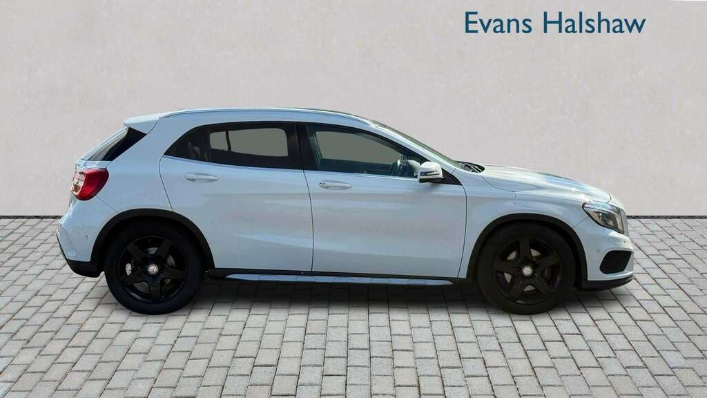 Mercedes-Benz GLA Class 220 Cdi 4Matic Amg Line Pre Plus 2014 DG64GWJ White #4