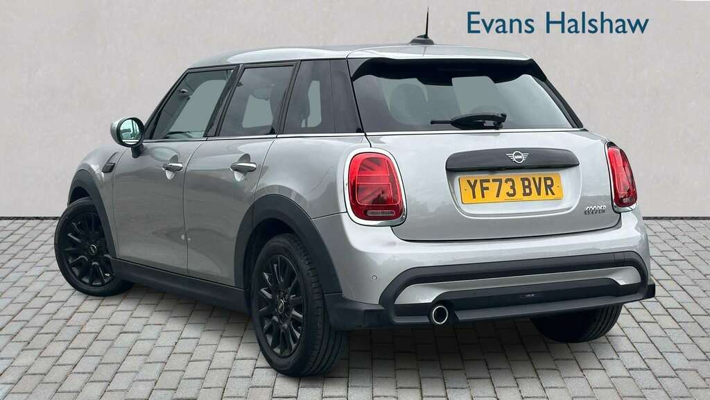 Mini Hatch 1.5 C Classic 2023 YF73BVR Silver #5