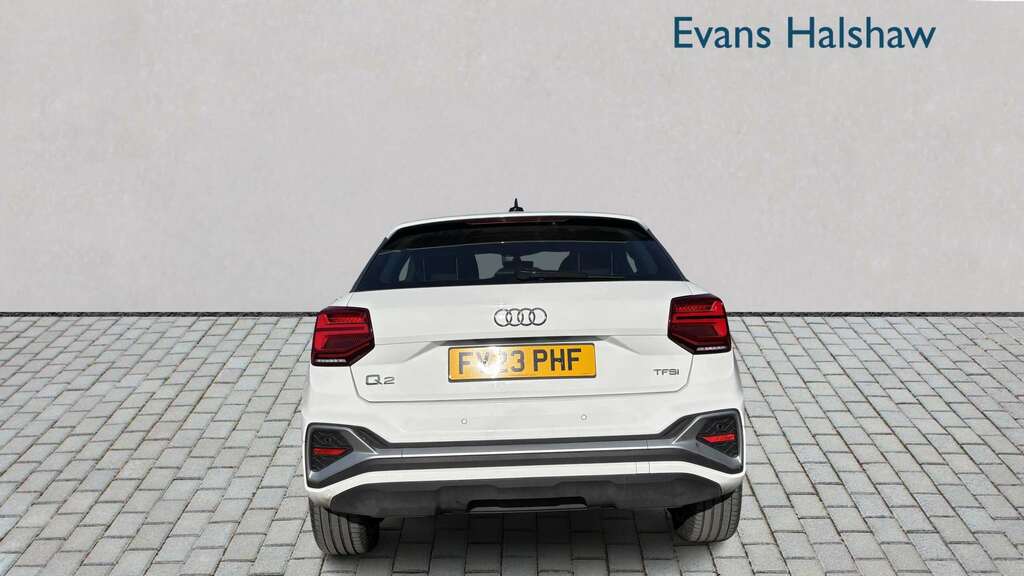 Audi Q2 30 Tfsi S Line 2023 FV23PHF White #4