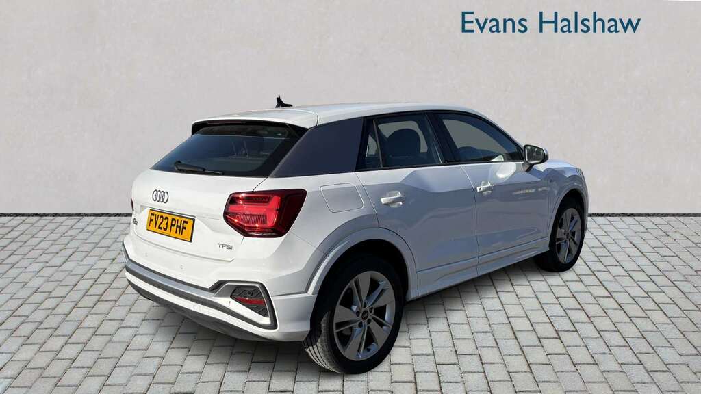 Audi Q2 30 Tfsi S Line 2023 FV23PHF White #3