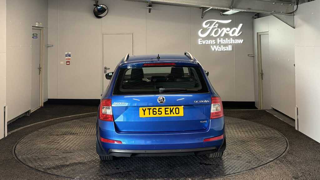Skoda Octavia 1.6 Tdi Cr 110 Se L 4X4 2015 YT65EKO Blue #5