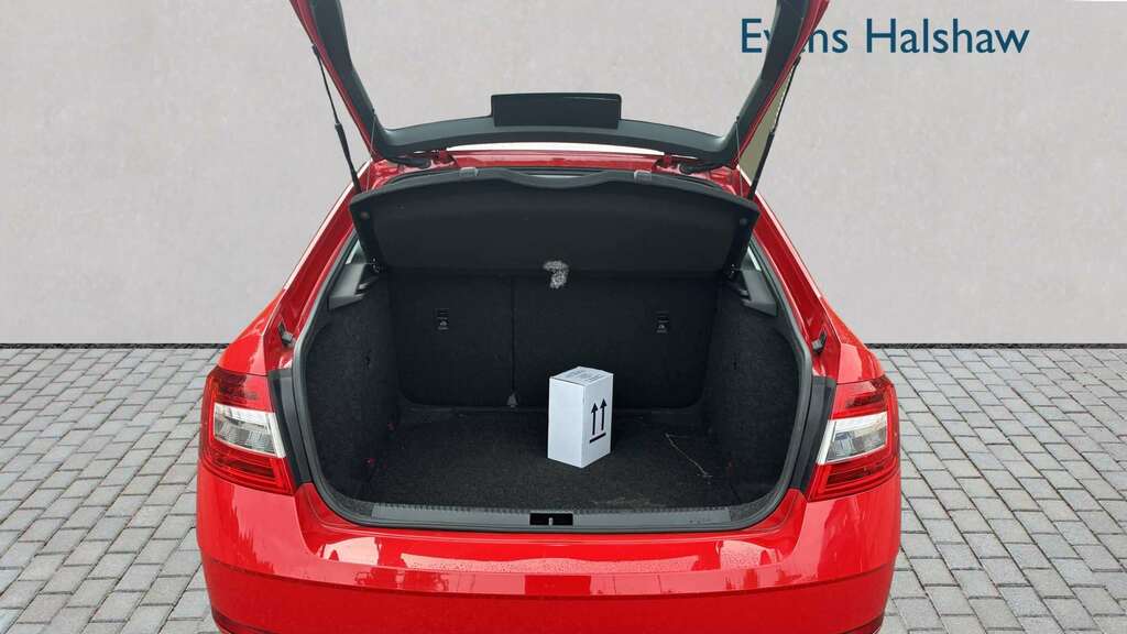 Skoda Octavia 1.6 Tdi Cr S 2019 Red #6