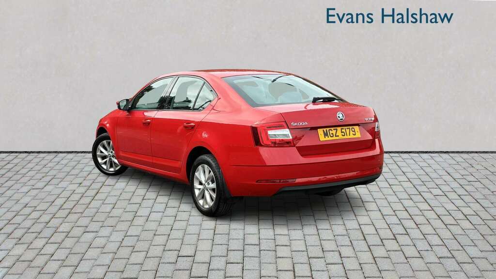 Skoda Octavia 1.6 Tdi Cr S 2019 Red #2