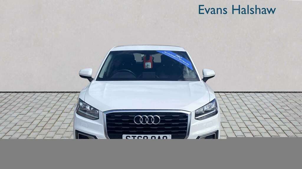 Audi Q2 30 Tfsi Sport 2019 ST69OAO White #2