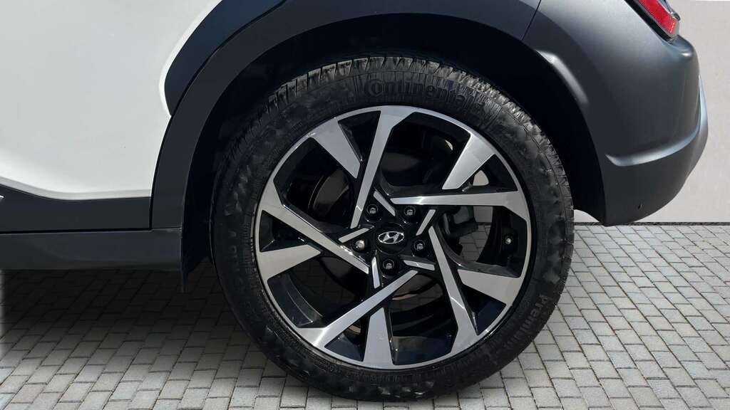 Hyundai Kona 1.0 Tgdi 48V Mhev Premium 2022 White #2
