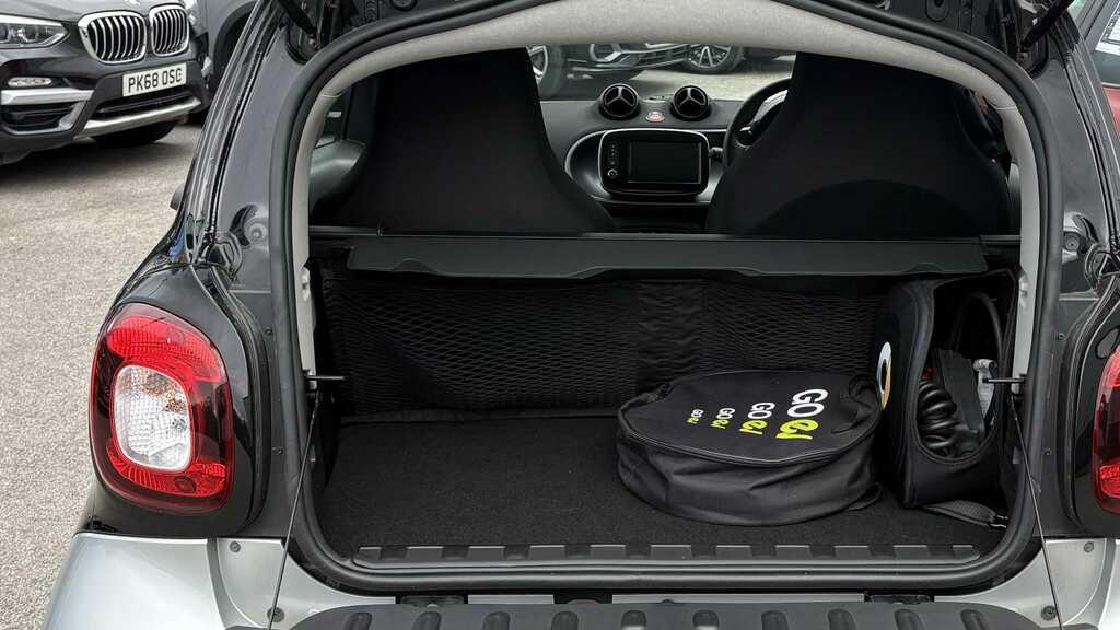 Smart Fortwo Coupe 60Kw Eq Pulse Premium 17Kwh 22Kwch 2020 Black #3