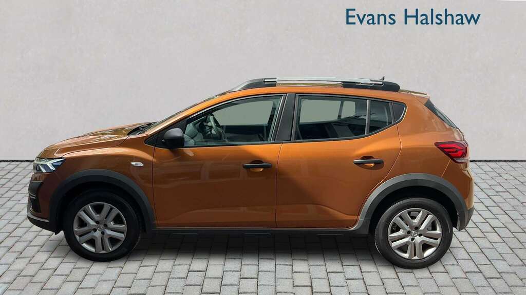 Dacia Sandero Stepway 1.0 Tce Essential 2022 MJ22EXS Orange #2