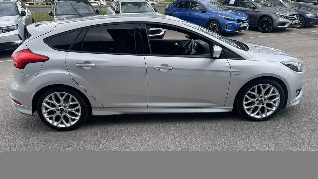 Ford Focus 1.0 Ecoboost 125 St-line 2017 OU67XMY Silver #5