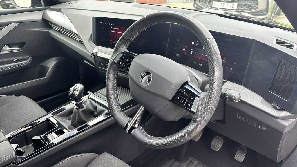 Vauxhall Astra 1.2 Turbo 130 Gs 2025 YL74CGX Black #6
