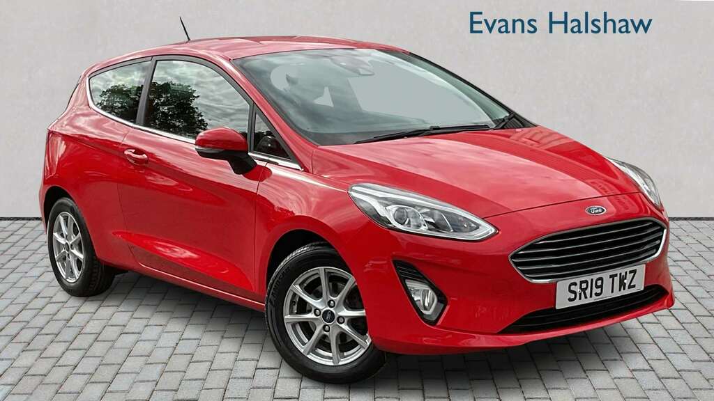 Ford Fiesta 1.1 Zetec 2019 Red