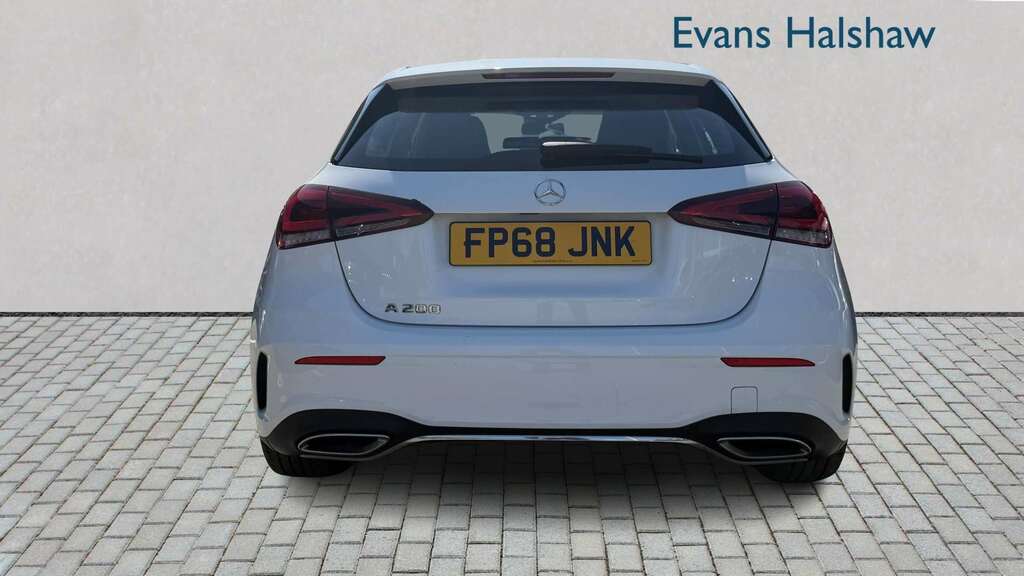 Mercedes-Benz A Class A200 Amg Line 2018 FP68JNK White #5