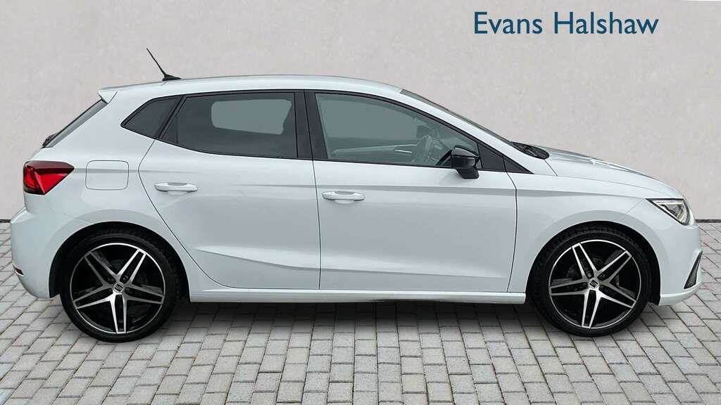 Seat Ibiza 1.0 Tsi 95 Fr Edition 2023 YO72FXV White #3