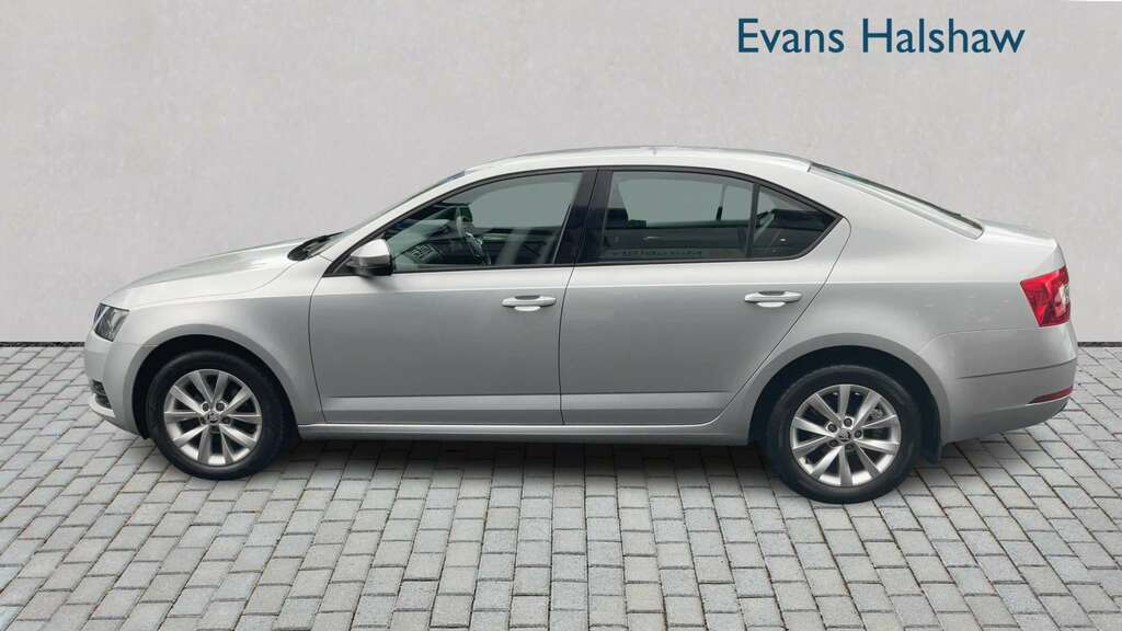 Skoda Octavia 1.6 Tdi Cr S 2019 Silver #3