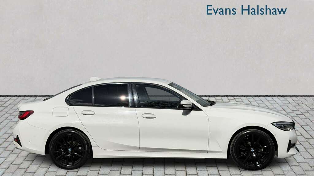 BMW 3 Series 320I Sport Step 2020 YH20VMD White #2