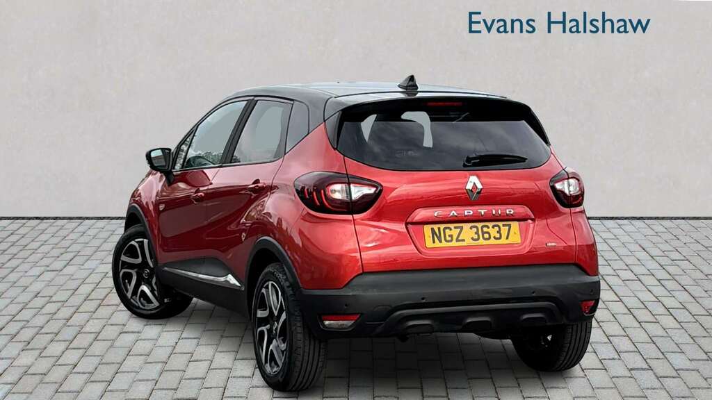 Renault Captur 0.9 Tce 90 Iconic 2019 NGZ3637 Red #2