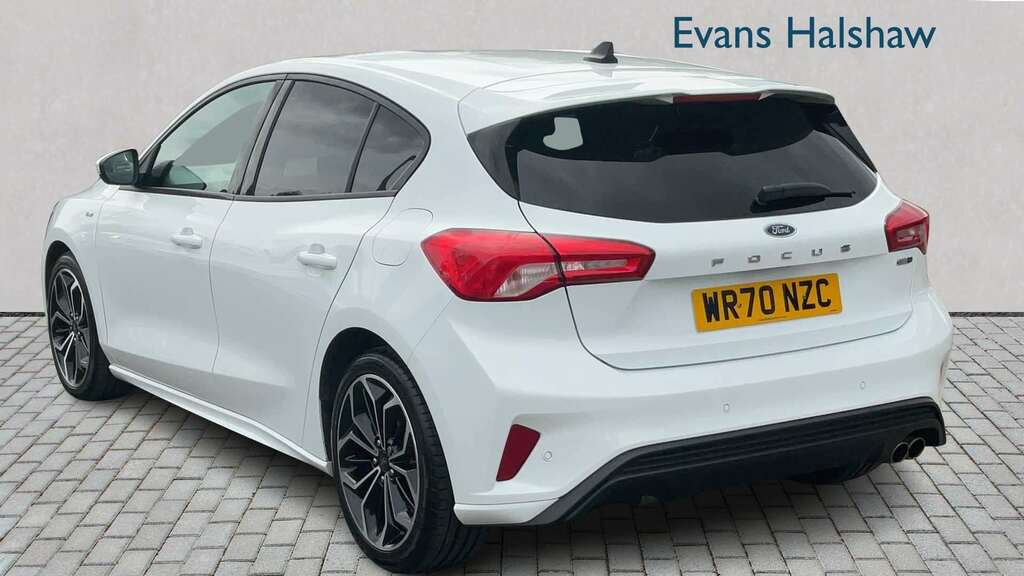 Ford Focus 1.0 Ecoboost Hybrid Mhev 155 St-line X Edition WR70NZC White #2