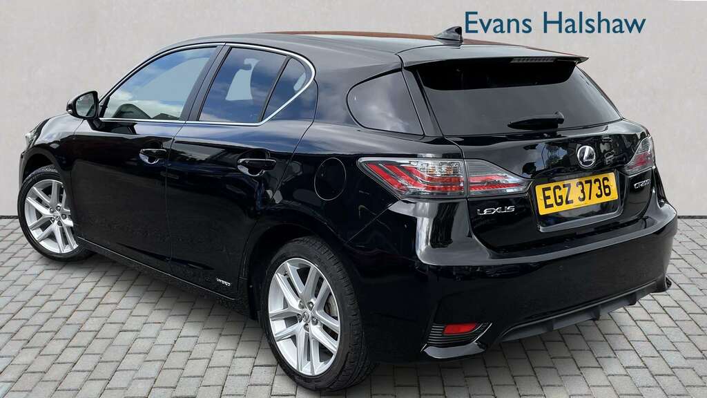 Lexus CT 200H 1.8 Advance Cvt 2016 EGZ3736 Black #2