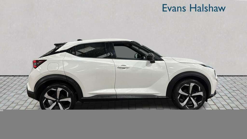 Nissan Juke 1.0 Dig-t 114 Tekna 2023 YHZ9697 White #2
