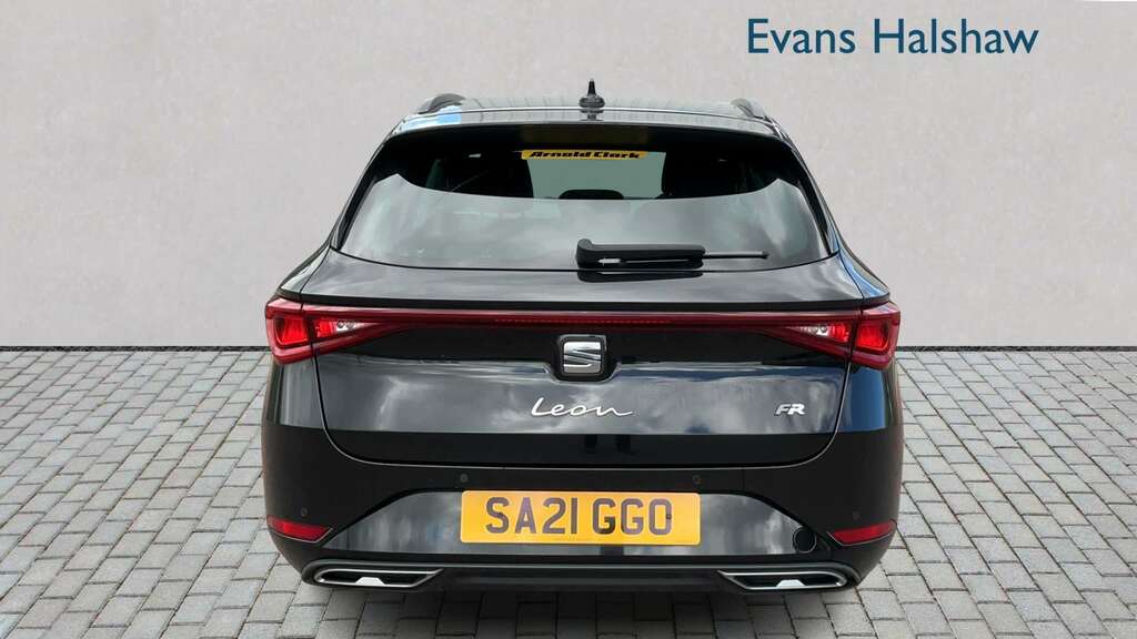 Seat Leon 1.5 Tsi Evo Fr 2021 SA21GGO Black #4