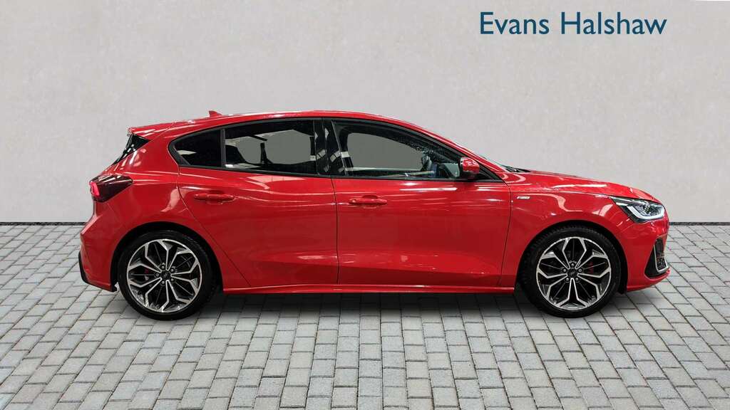 Ford Focus 1.5 Ecoblue St-line Vignale 2022 RJ72NCA Red #3
