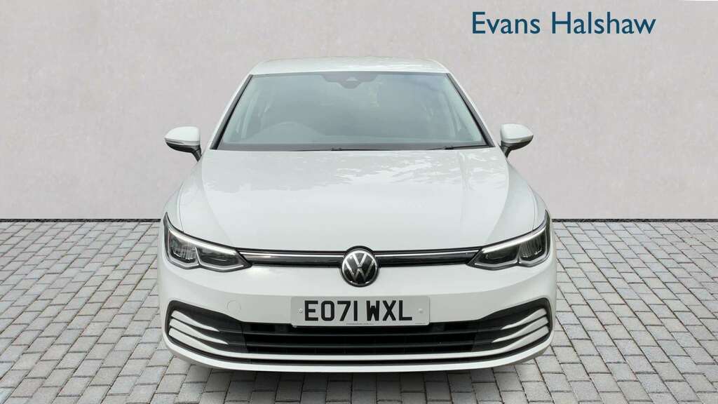 Volkswagen Golf 1.5 Etsi 150 Life Dsg 2021 EO71WXL White #2