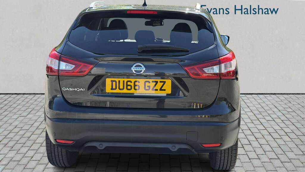 Nissan Qashqai 1.5 Dci N-connecta 2016 DU66GZZ Black #4