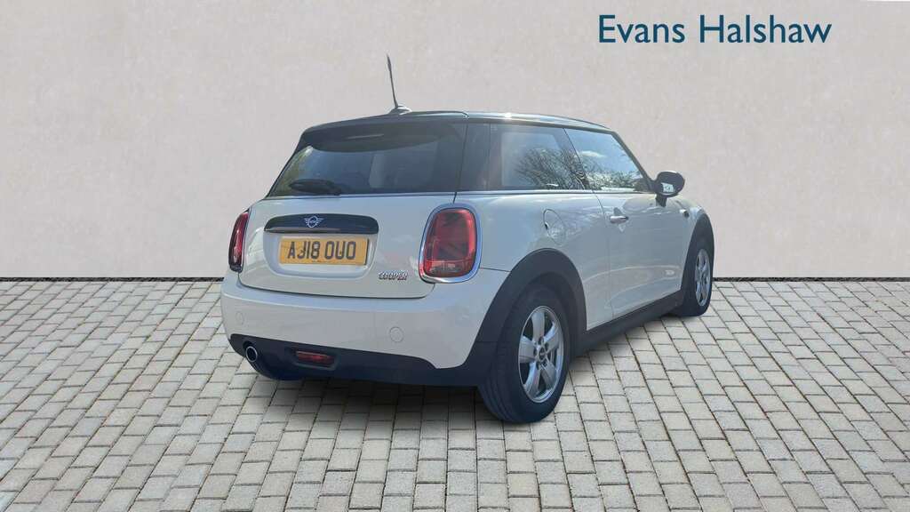 Mini Hatch 1.5 Cooper II 2018 AJ18OUO White #3