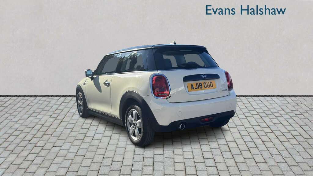 Mini Hatch 1.5 Cooper II 2018 AJ18OUO White #5