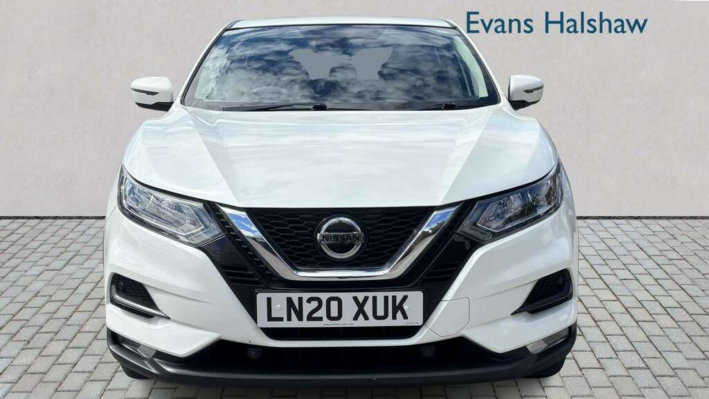 Nissan Qashqai 1.3 Dig-t 160 Acenta Premium 2020 LN20XUK White #3