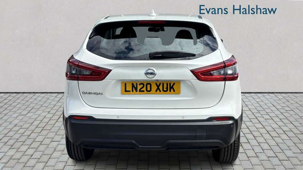 Nissan Qashqai 1.3 Dig-t 160 Acenta Premium 2020 LN20XUK White #4