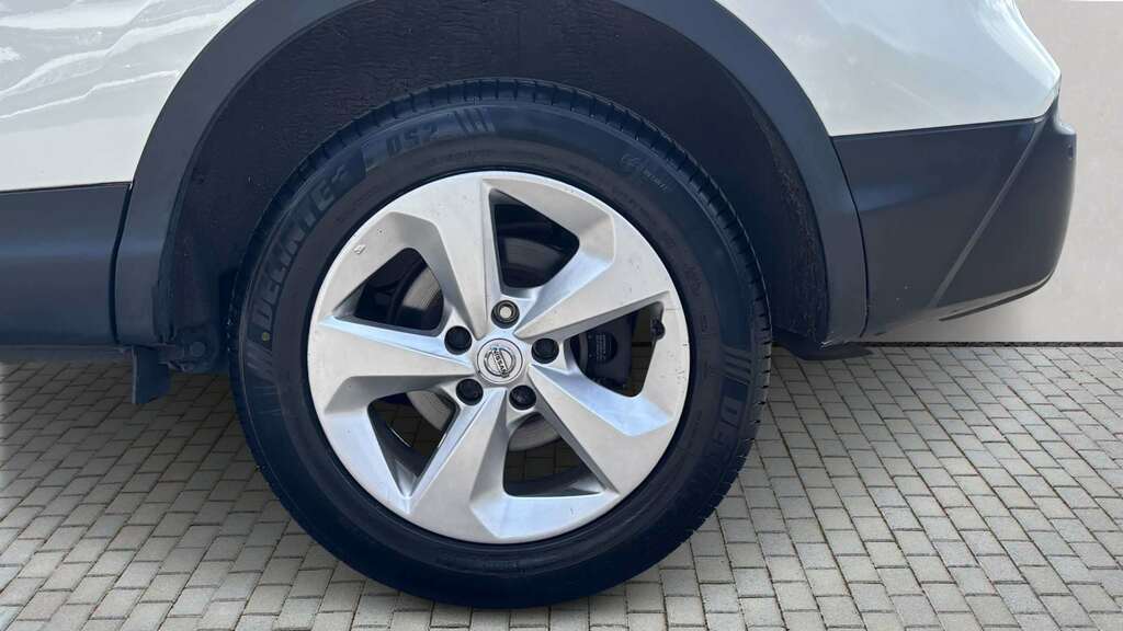 Nissan Qashqai 1.3 Dig-t 160 Acenta Premium 2020 LN20XUK White #5