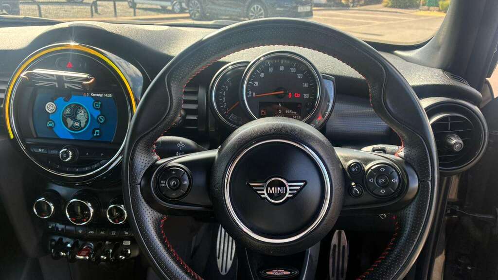 Mini Hatch 1.5 Cooper Sport II 2020 YY70HKV Black #6