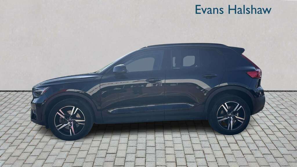 Volvo XC40 2.0 B4p Plus Dark Awd 2022 KF72VRV Black #5