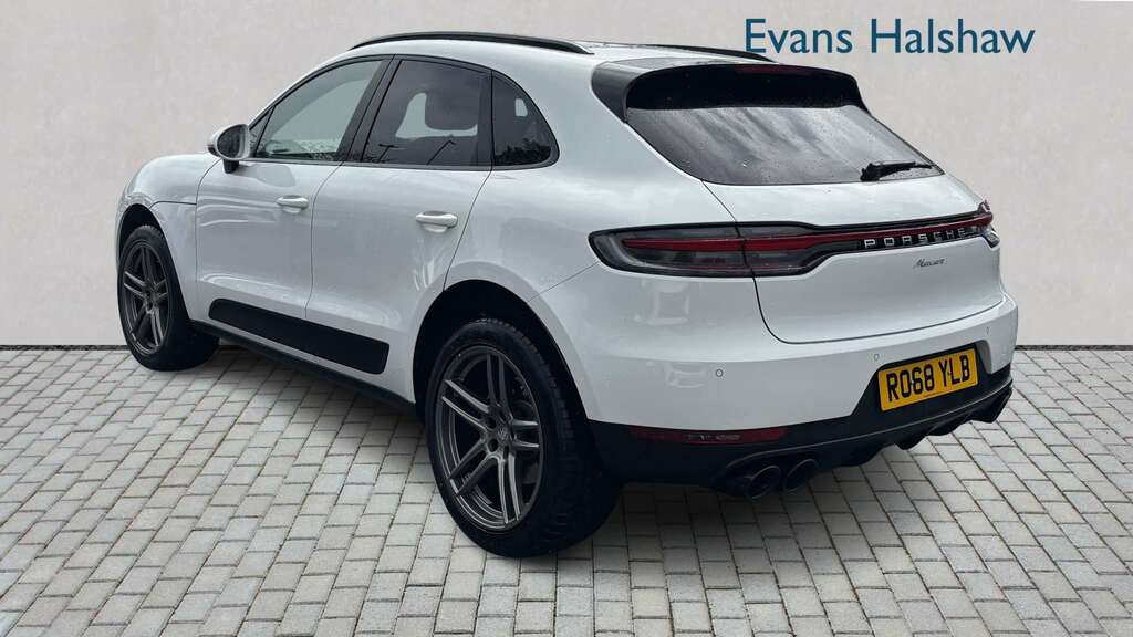 Porsche Macan Pdk 2018 RO68YLB White #2