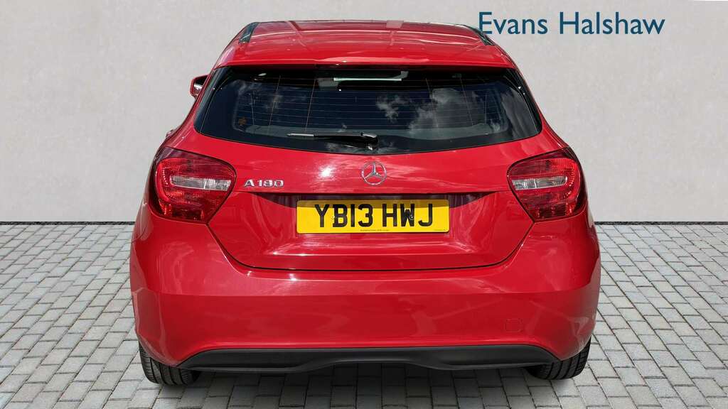 Mercedes-Benz A Class A180 Blueefficiency Se 2013 YB13HWJ Red #6
